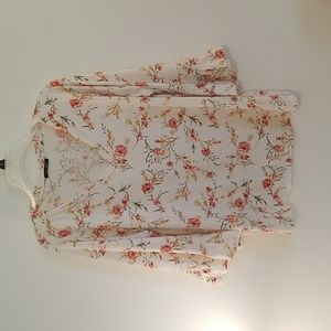 Papermoon V-neck Floral Print Top in Size 1X